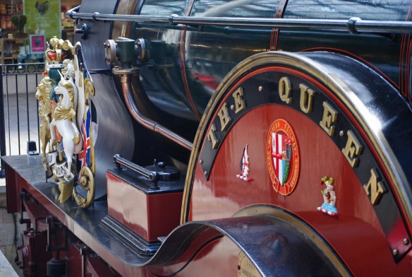 Windsor - All Aboard the Queen! Windsor - All Aboard the Queen!