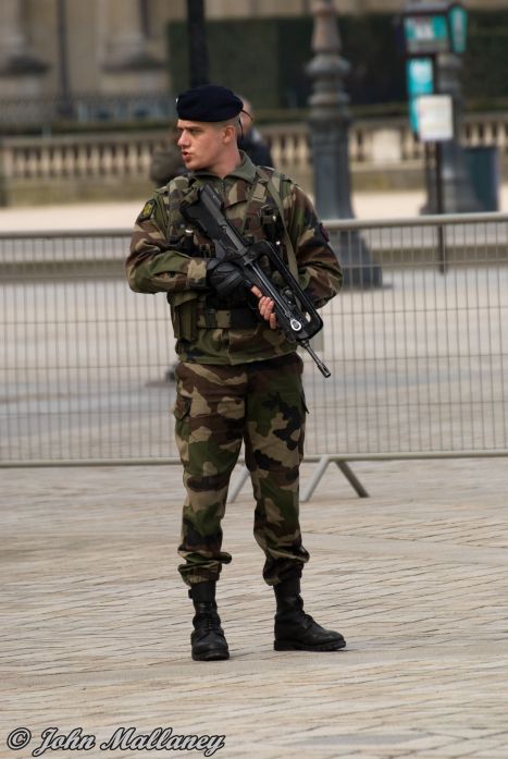 The Musée du Louvre - Gendarme