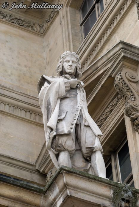 The Musée du Louvre